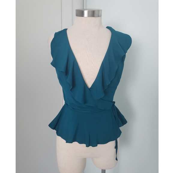 💐SOLD💐4 for$20🌿Forever 21 Wrap Top - Picture 2 of 7